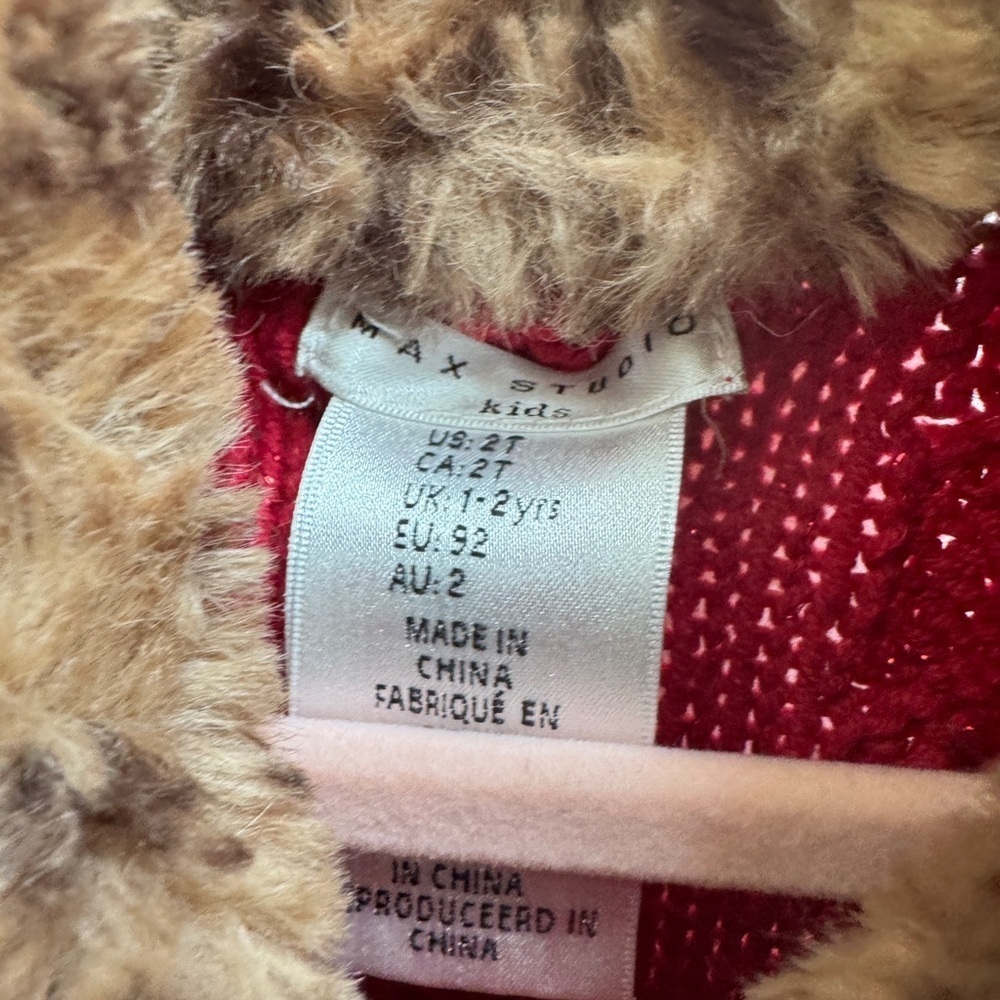 Max Studio 2T Girls Red Knit Braided Bow Sweater with Faux Fur - Picture 4 of 6